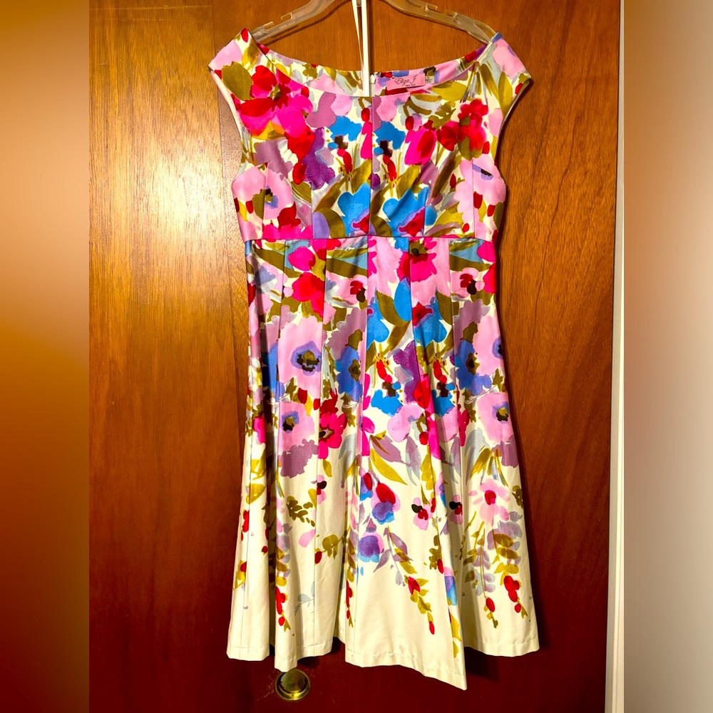 Floral boat neck Eliza J dress size 8